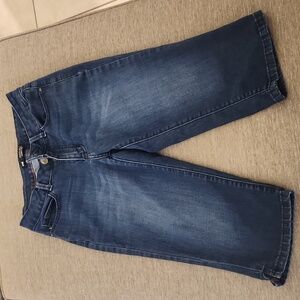 Lee 15 inch leg jean shorts 28 inch waist